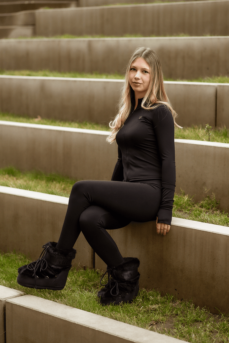 Black sports T-shirt with zipper